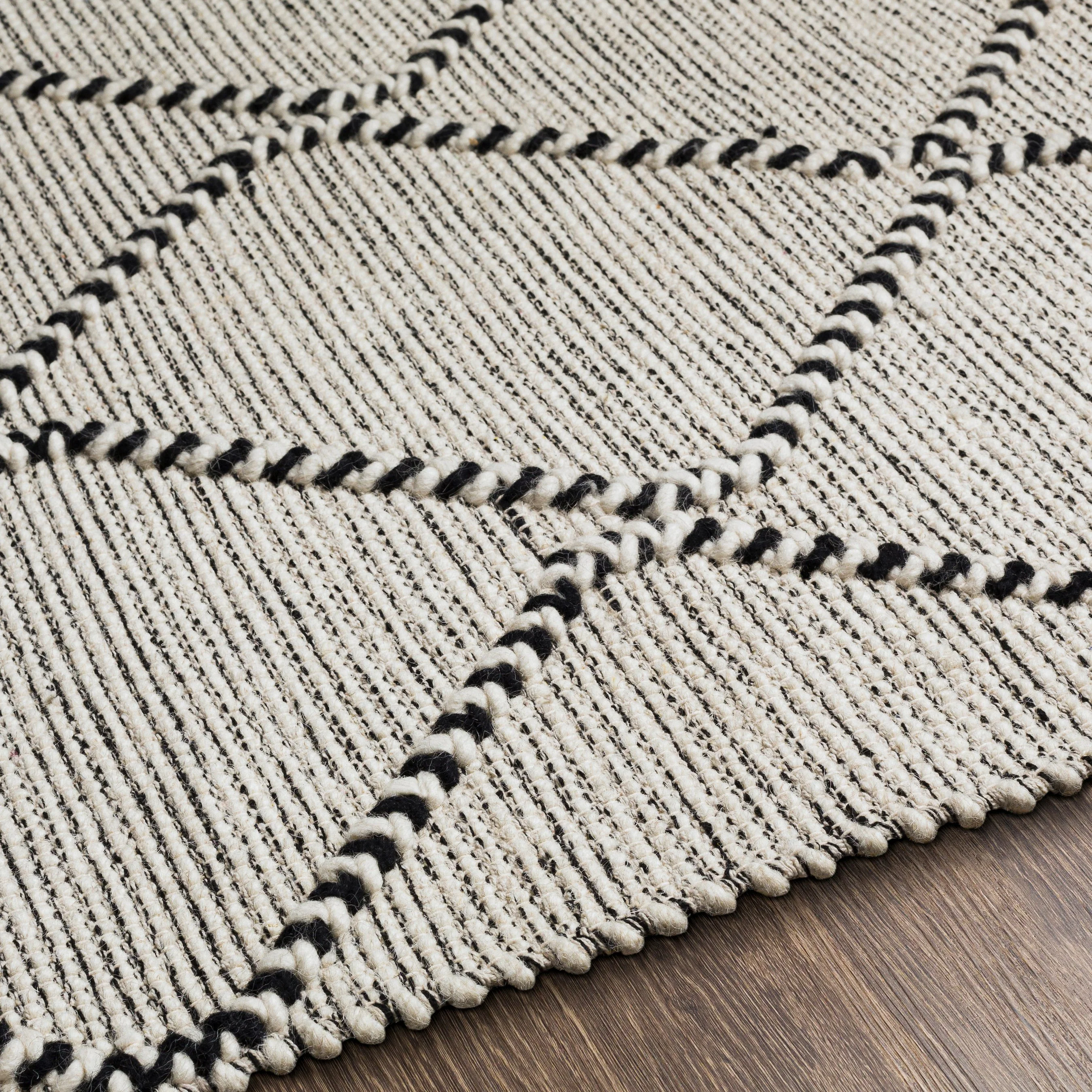 Uttar UTT-2301 Rug - Image 3