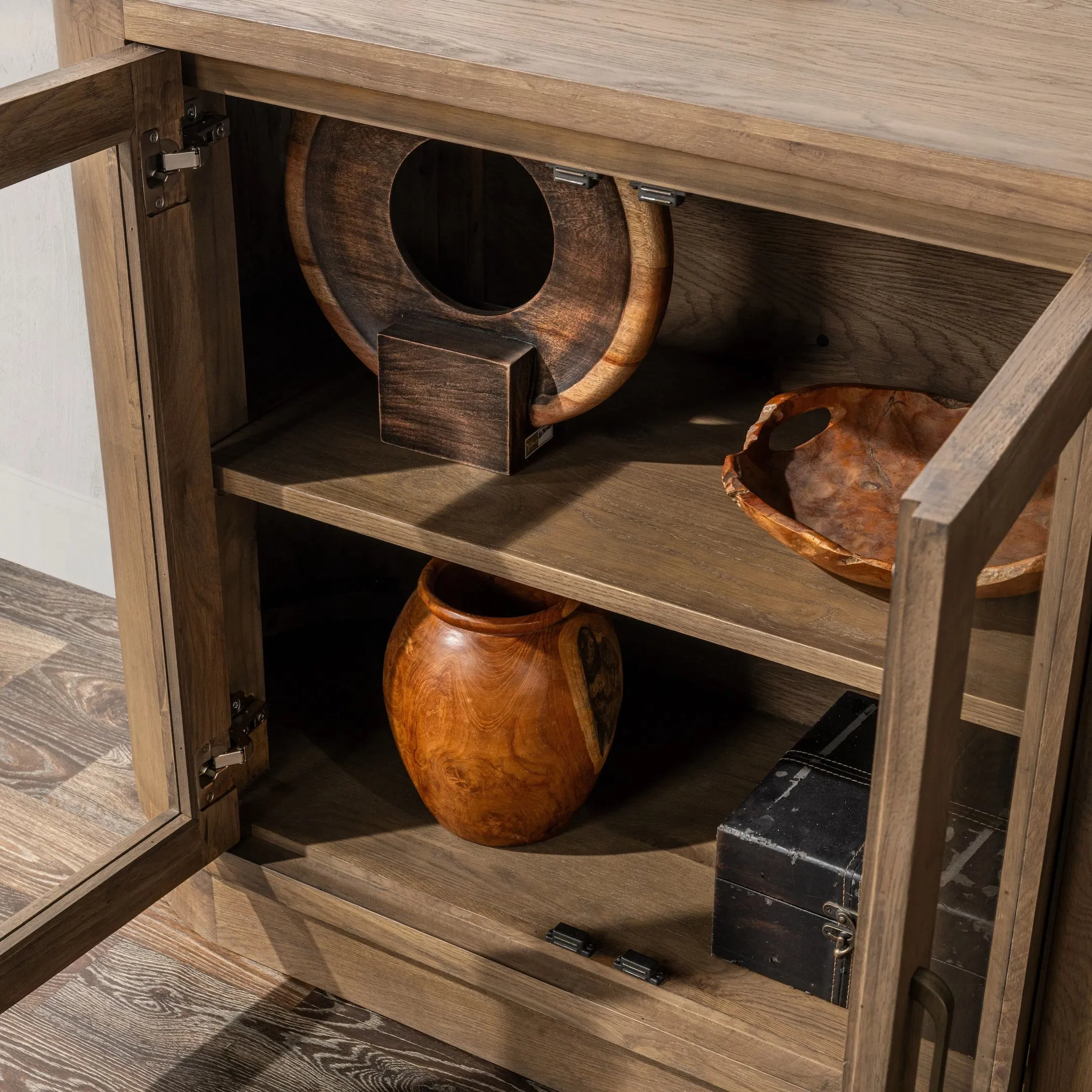 Vander Sideboard - Image 8