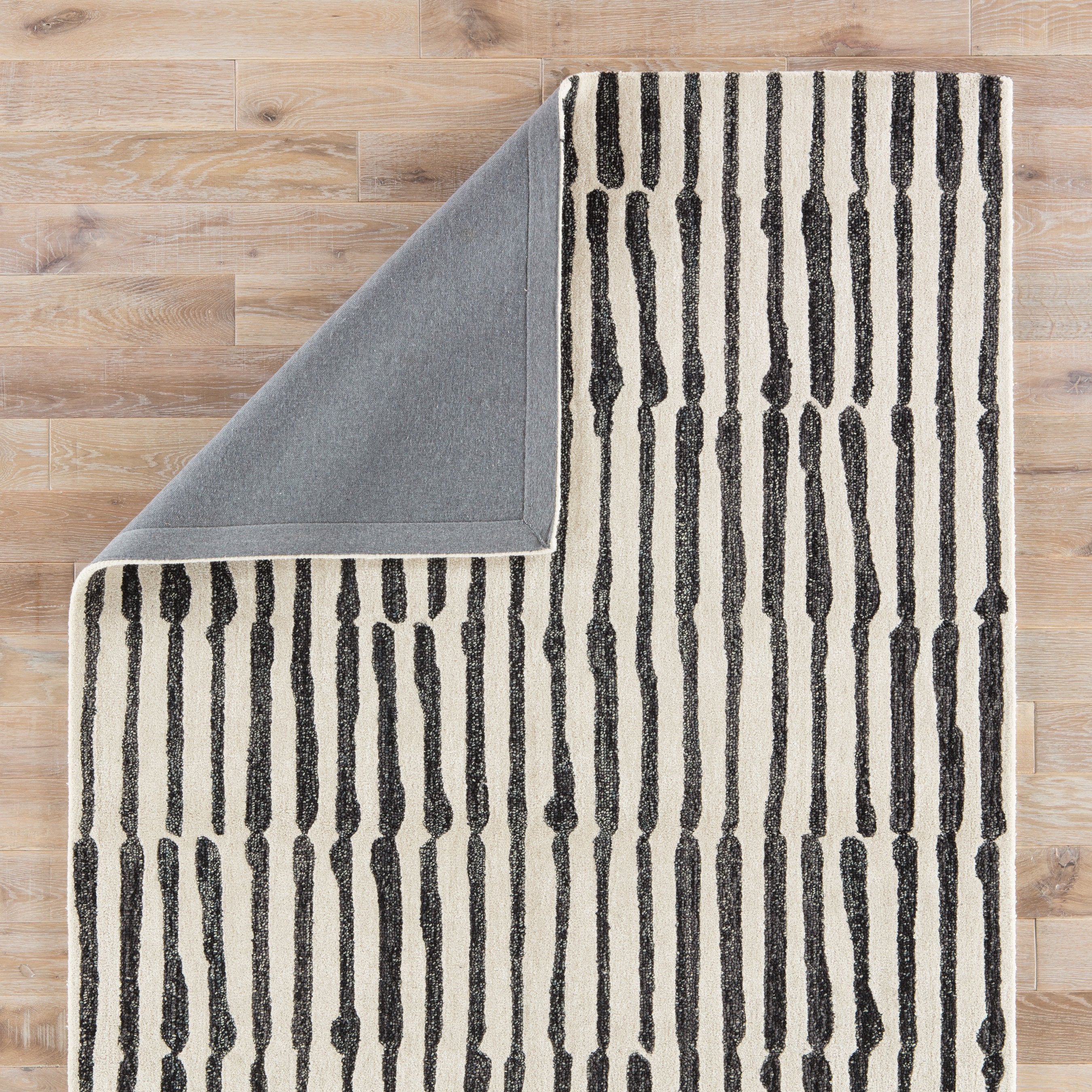 Vera by Nikki Chu ENK13 Rug - Image 2