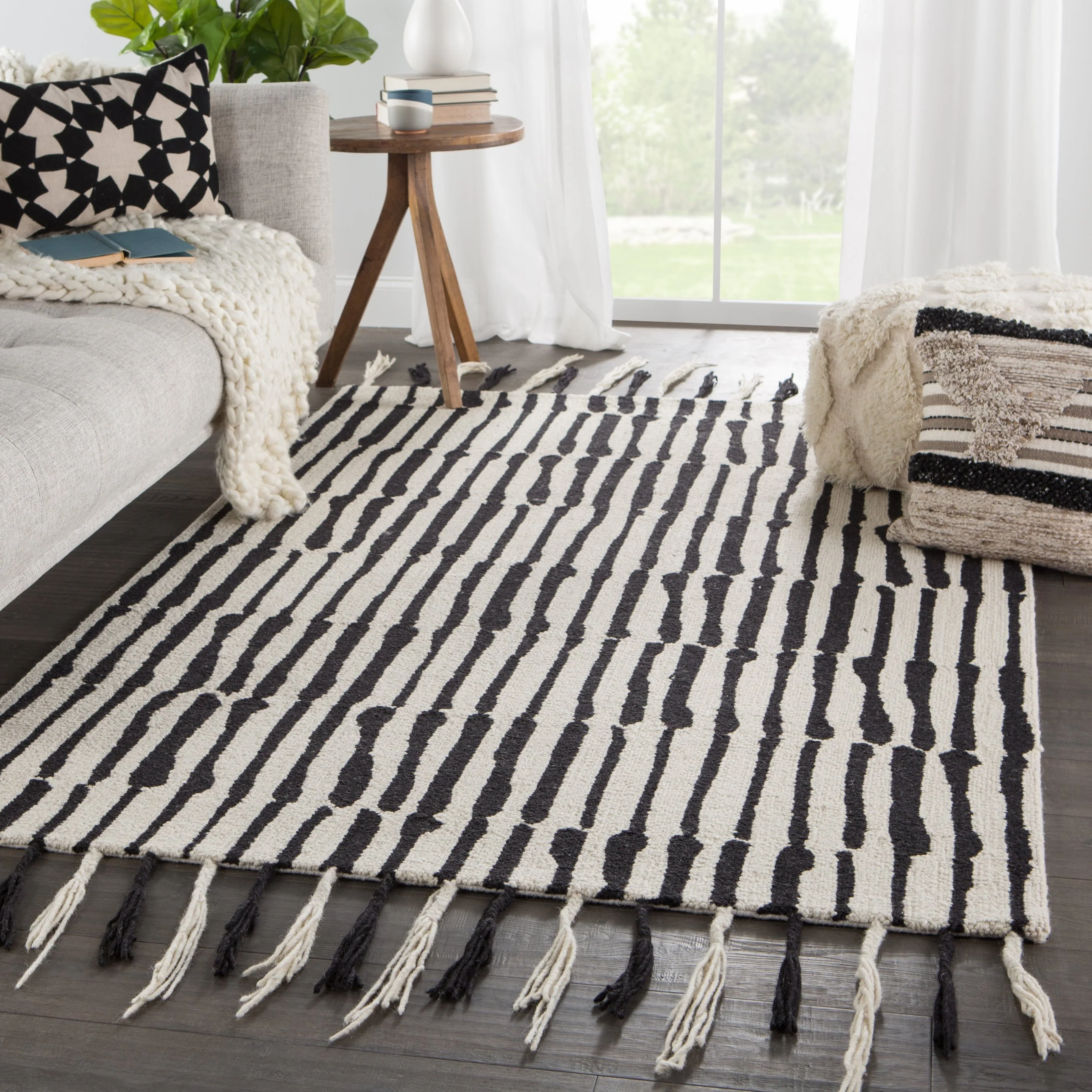 Vera by Nikki Chu VNK08 Rug - Image 6