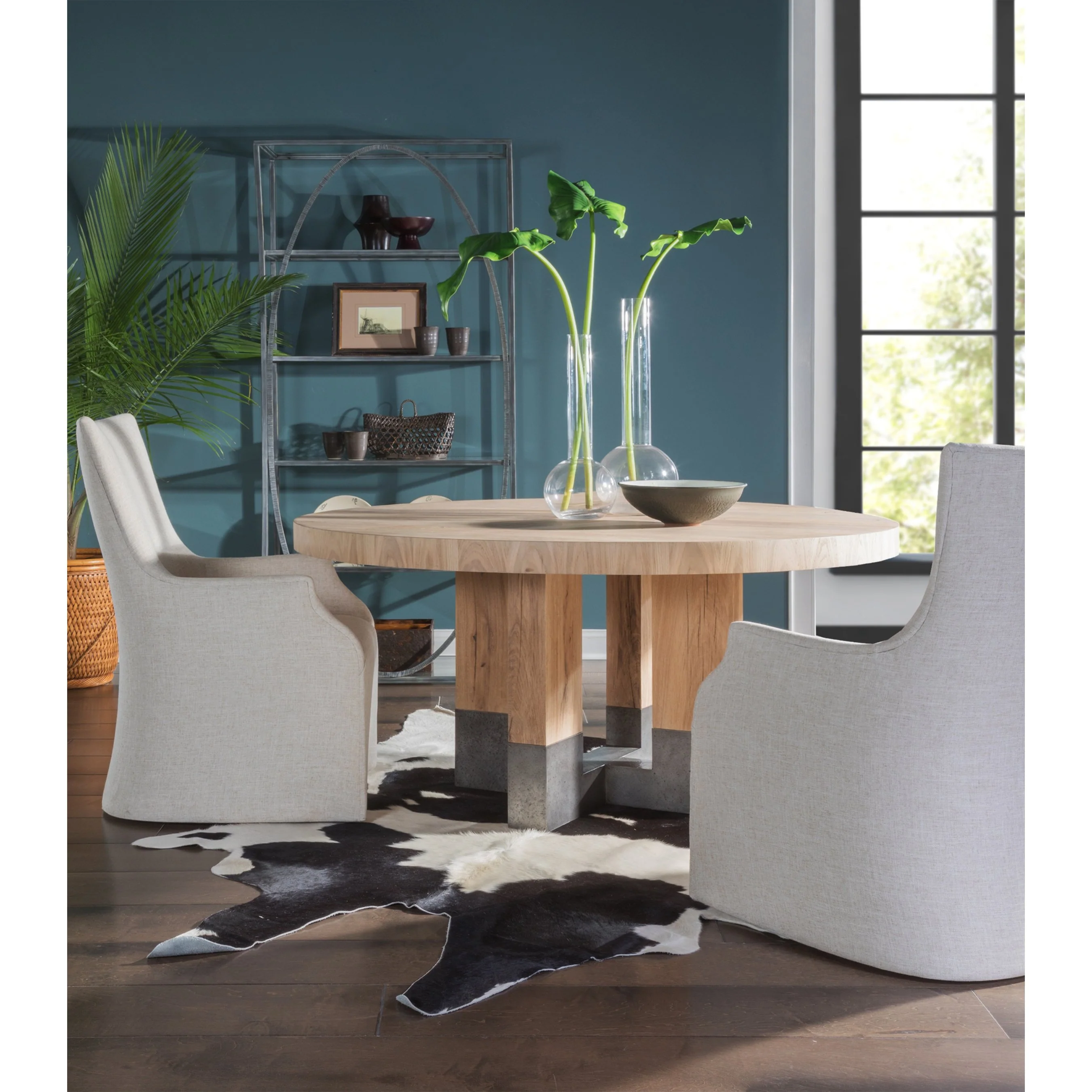 Verite Round Dining Table - Image 5