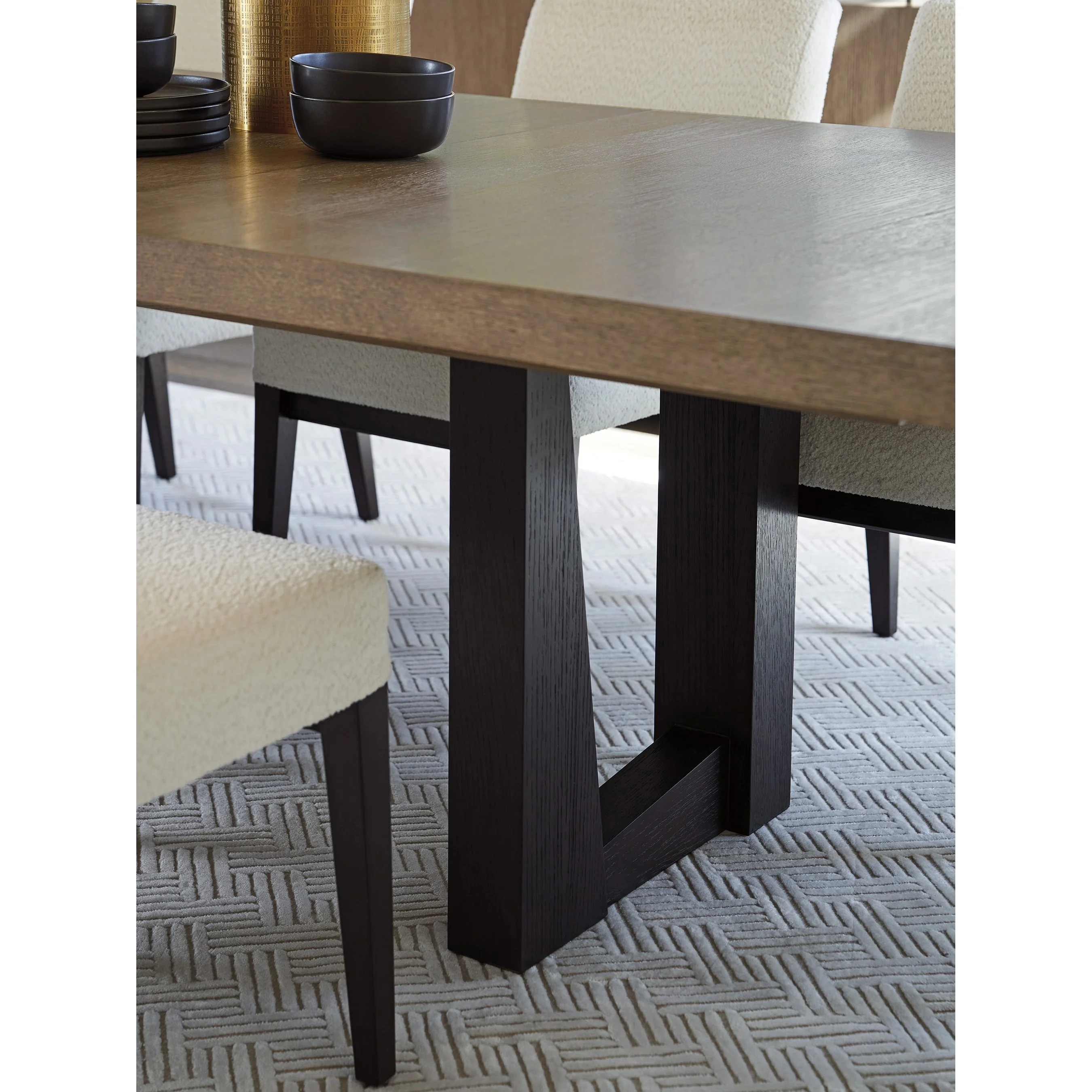 Wellesley Rectangular Dining Table - Image 3