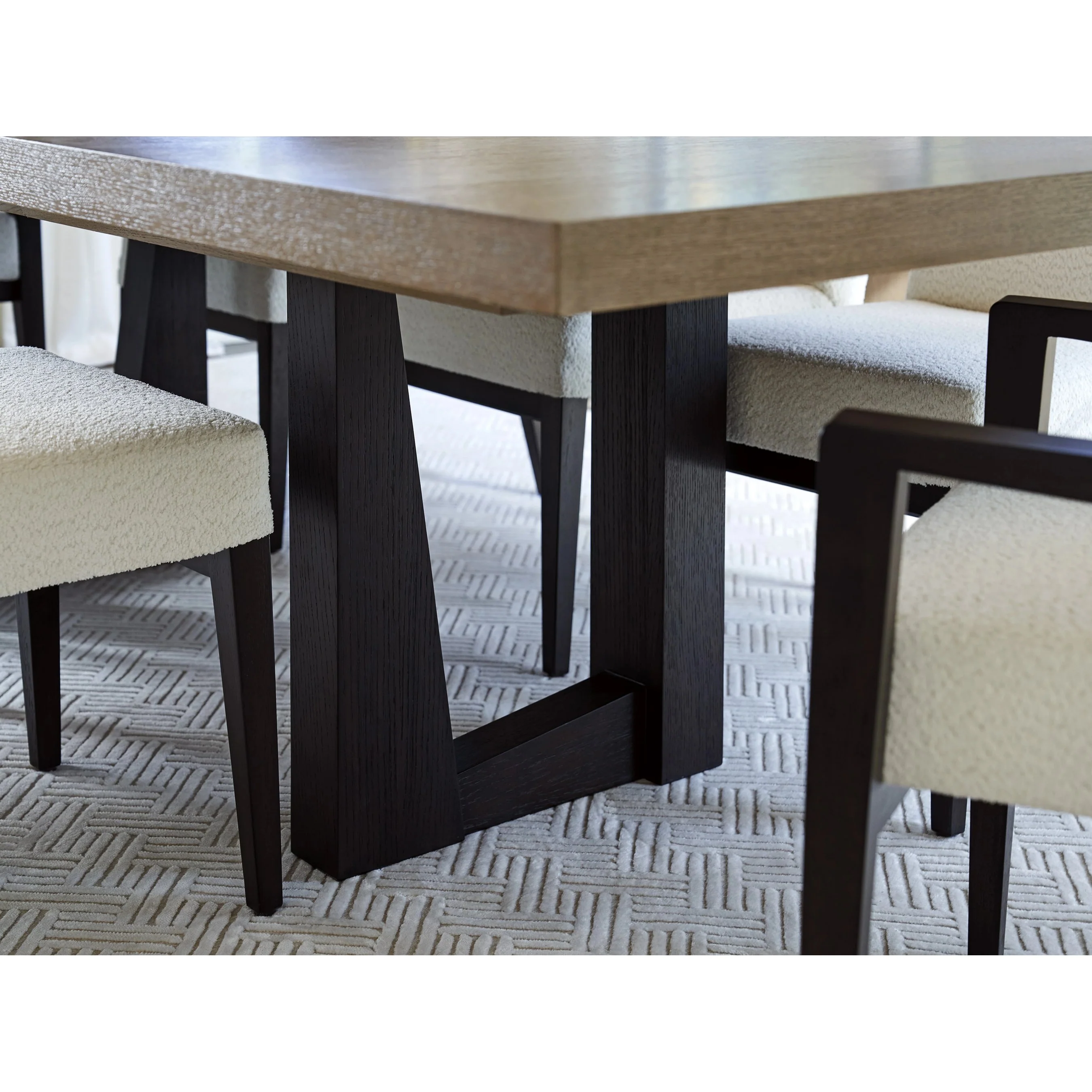 Wellesley Rectangular Dining Table - Image 4