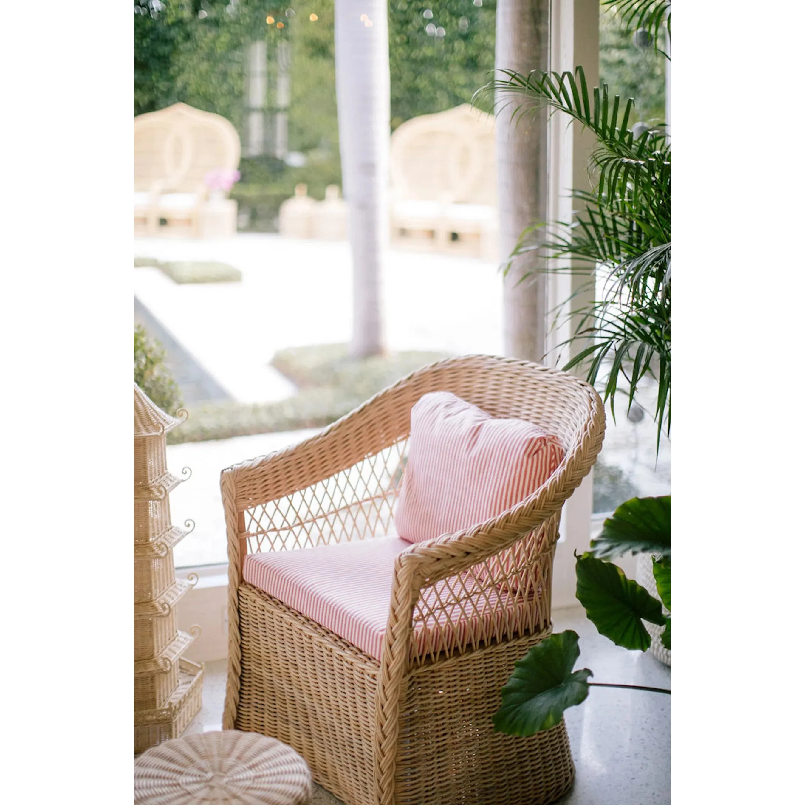 Worth Chair - Image 4