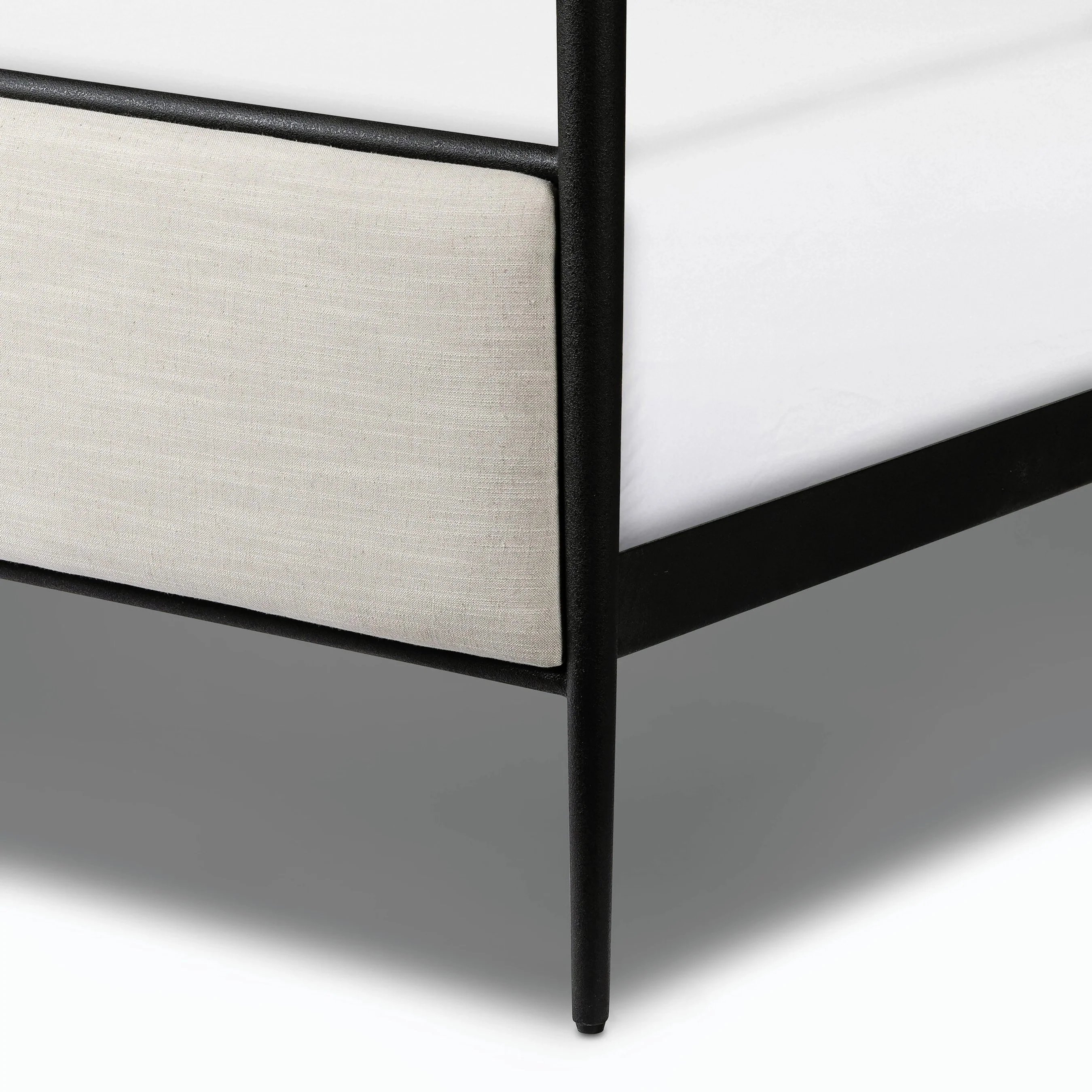 Xander Canopy Bed - Image 15