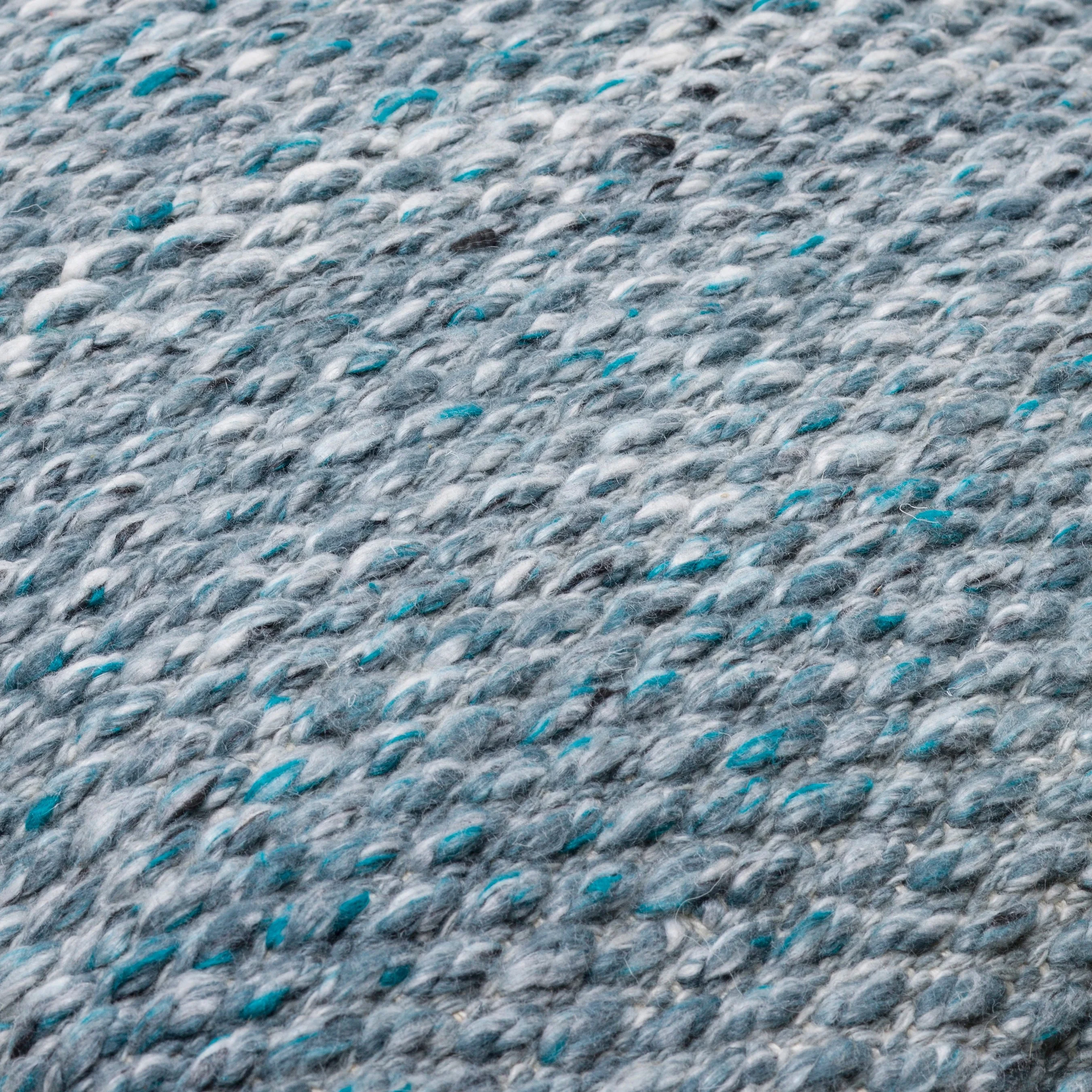 Zayden Pillow - 8918 - Image 4