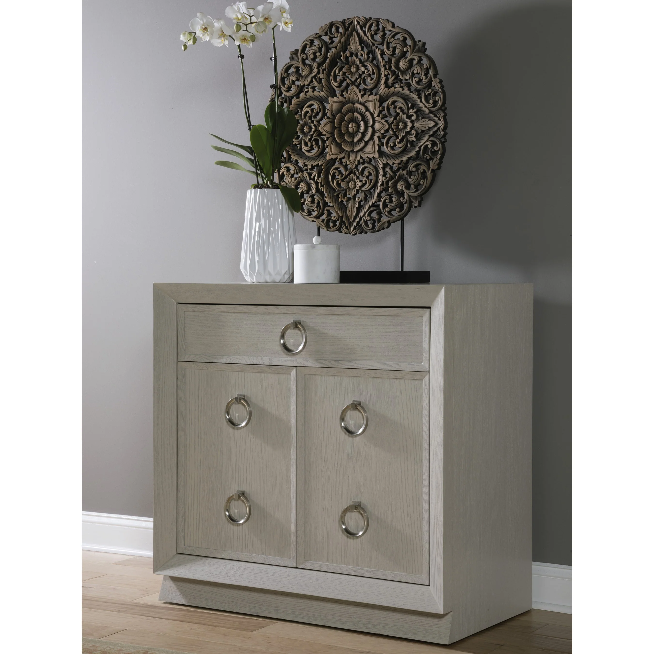 Zeitgeist Linen Hall Door Chest - Image 11