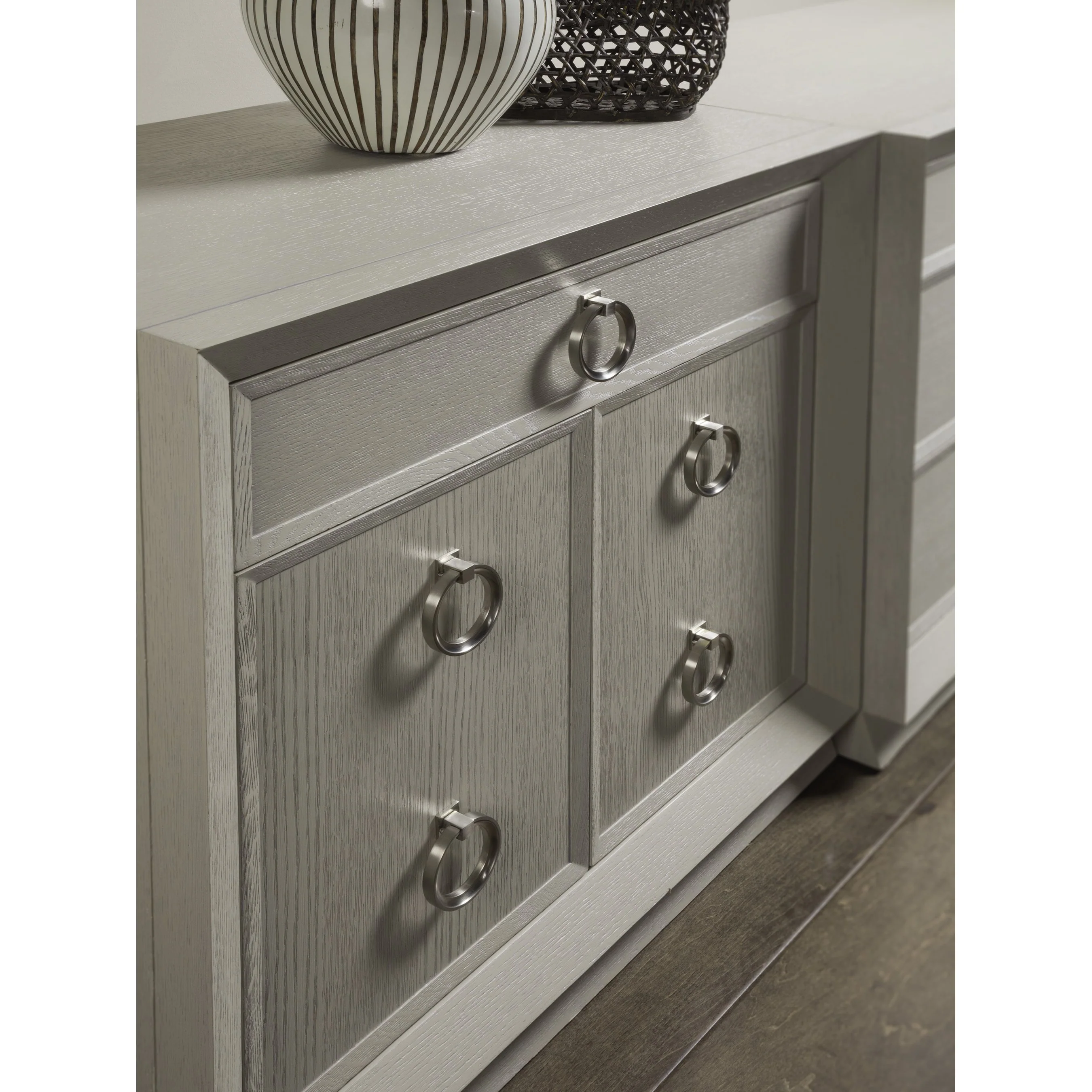Zeitgeist Linen Hall Door Chest - Image 7